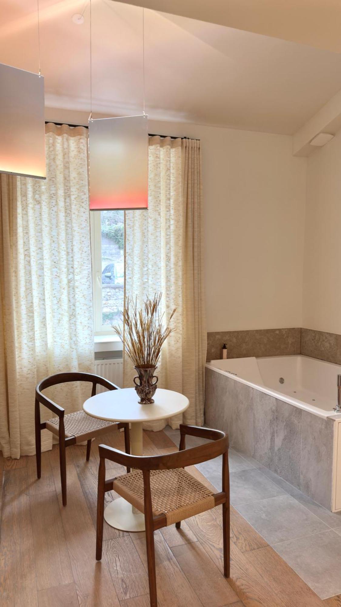 Mihotel Le Gourguillon 2* Lyon