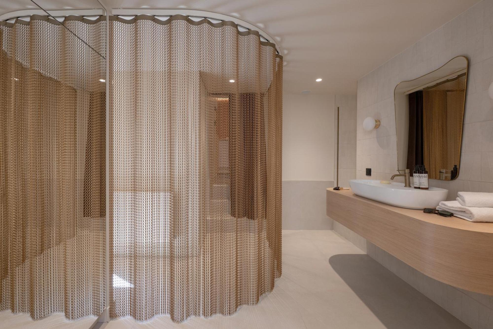 Hotel Mihotel Le Gourguillon 2*