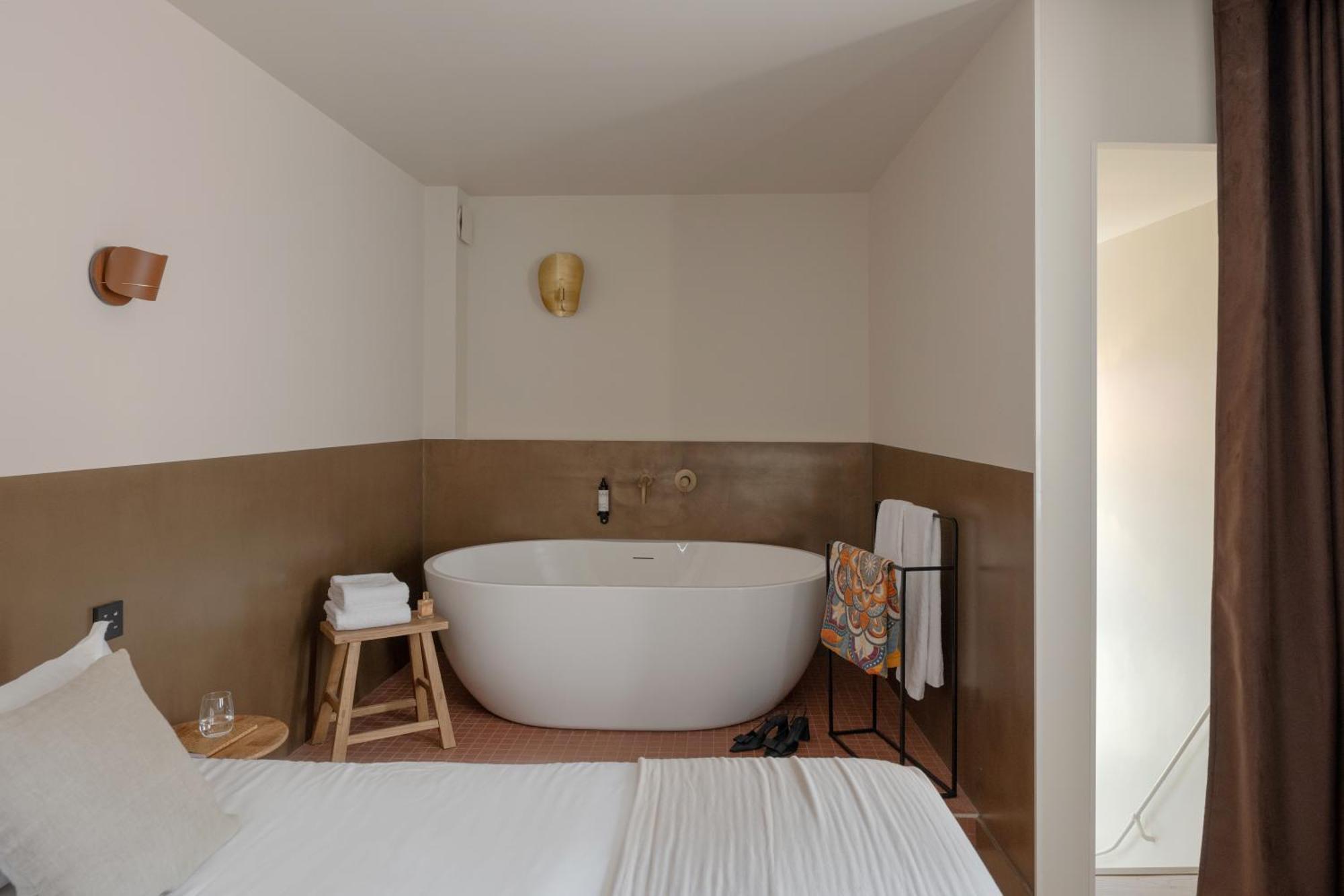 Hotel Mihotel Le Gourguillon 2*